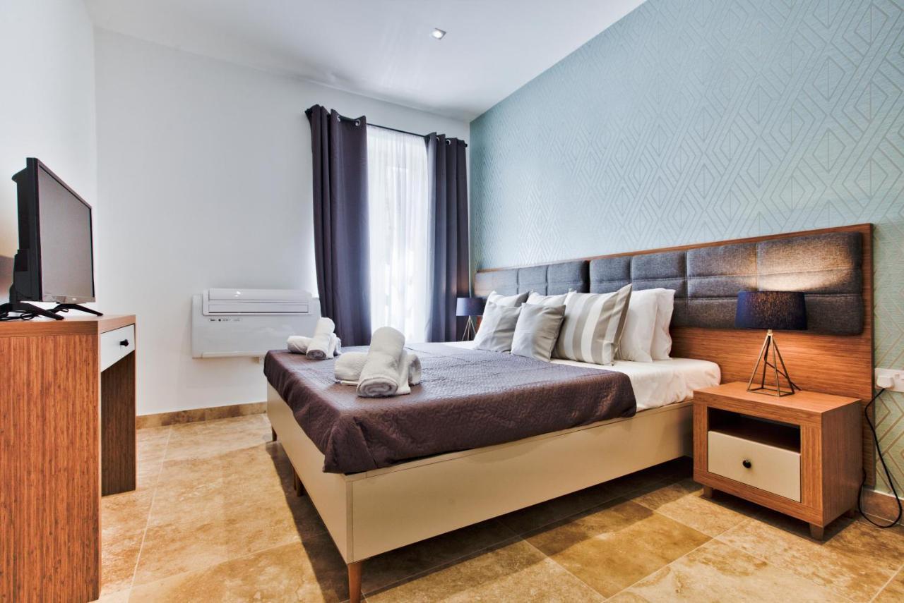 St Ursula Apartment La Valletta Esterno foto