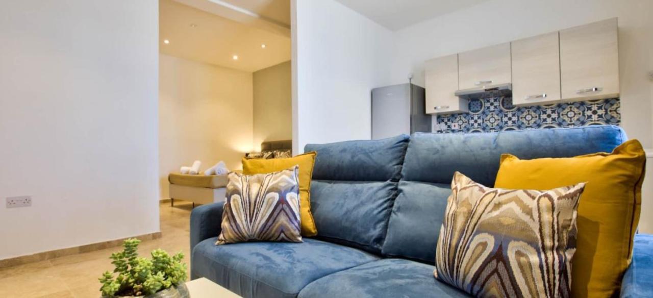 St Ursula Apartment La Valletta Esterno foto