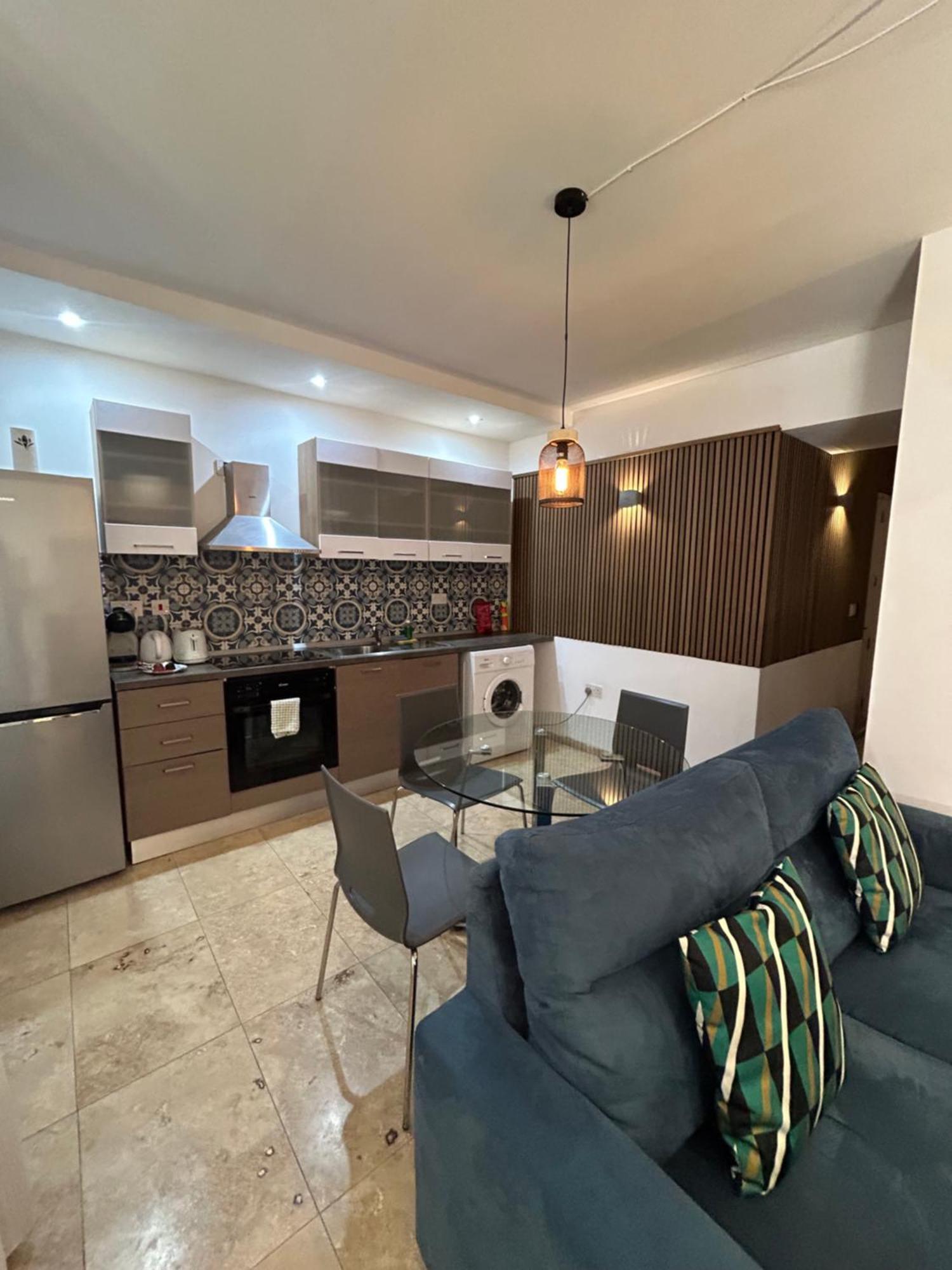 St Ursula Apartment La Valletta Esterno foto